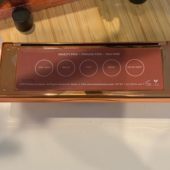 Dose of Colors Sassy Siennas Eyeshadow Palette 5 Matte Shades •New Imperfect Box - Picture 5 of 5